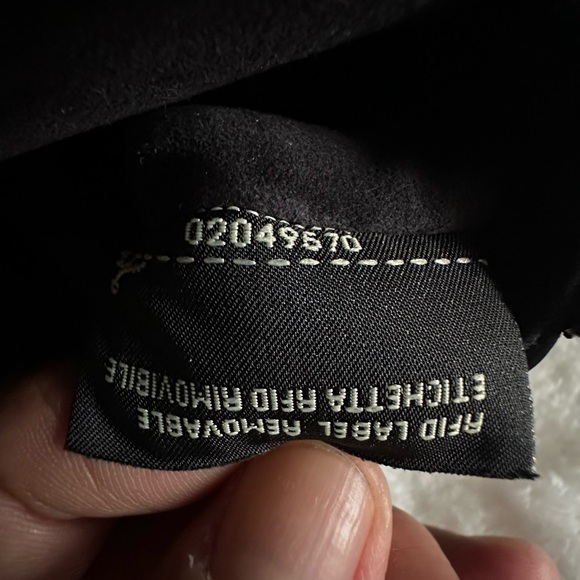 Authentic Fendi - Picture 9 of 12